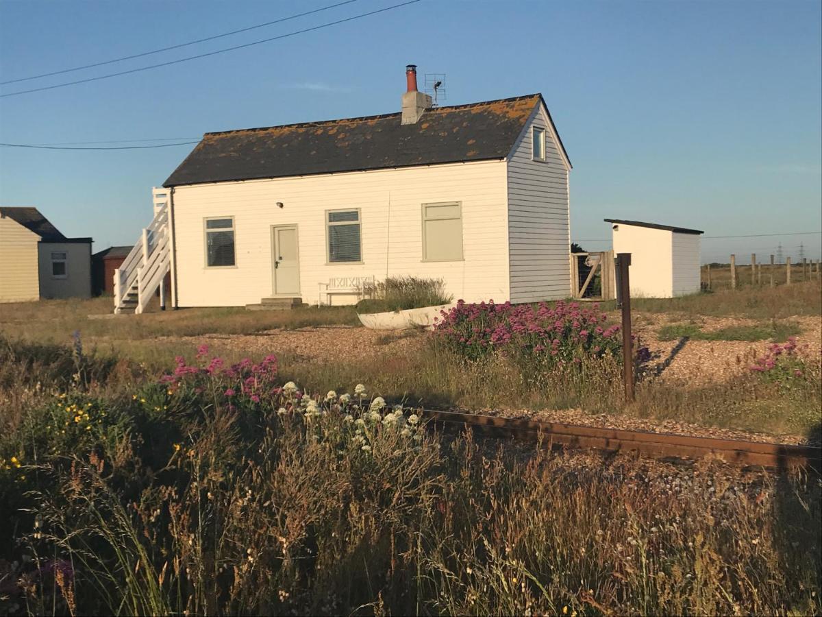 Charming Original Fishermans On Holiday home Dungeness